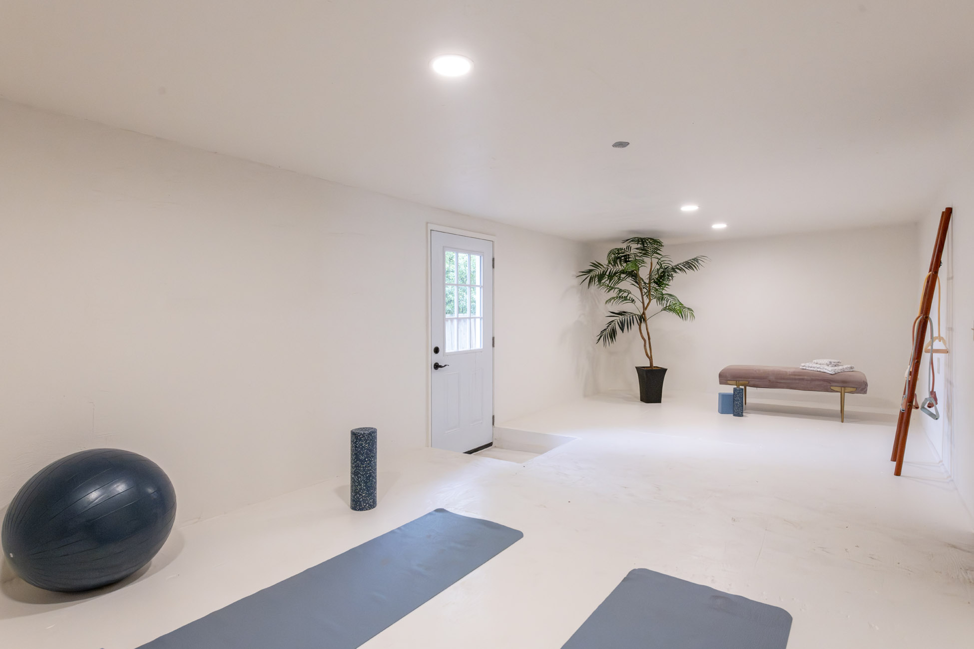 400 Miramar Drive
